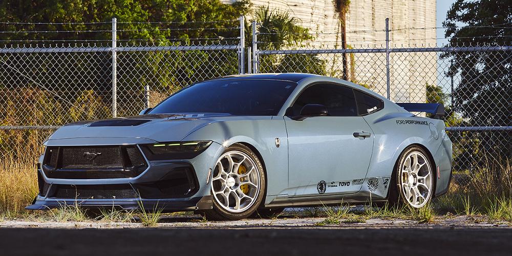 Ford Mustang American Racing AR952 GT Street